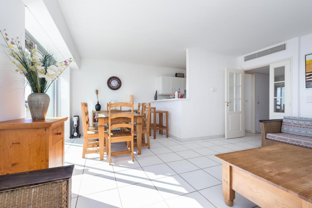 Bright Two Bedroomed Apartment On The Beach In Cannes With Huge Terrace With Fabulous Sea Views - 2001 Luaran gambar